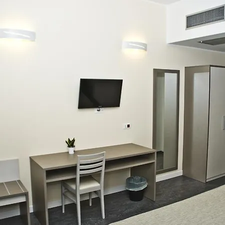 4 Strade Hotel 3*
