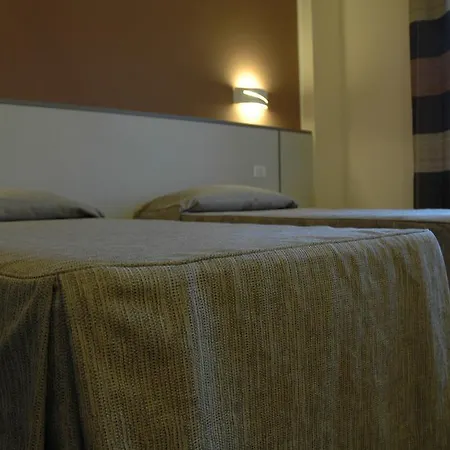 Hotel 4 Strade