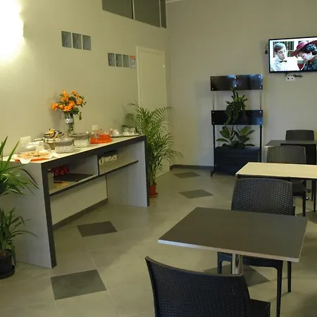 Hotel 4 Strade
